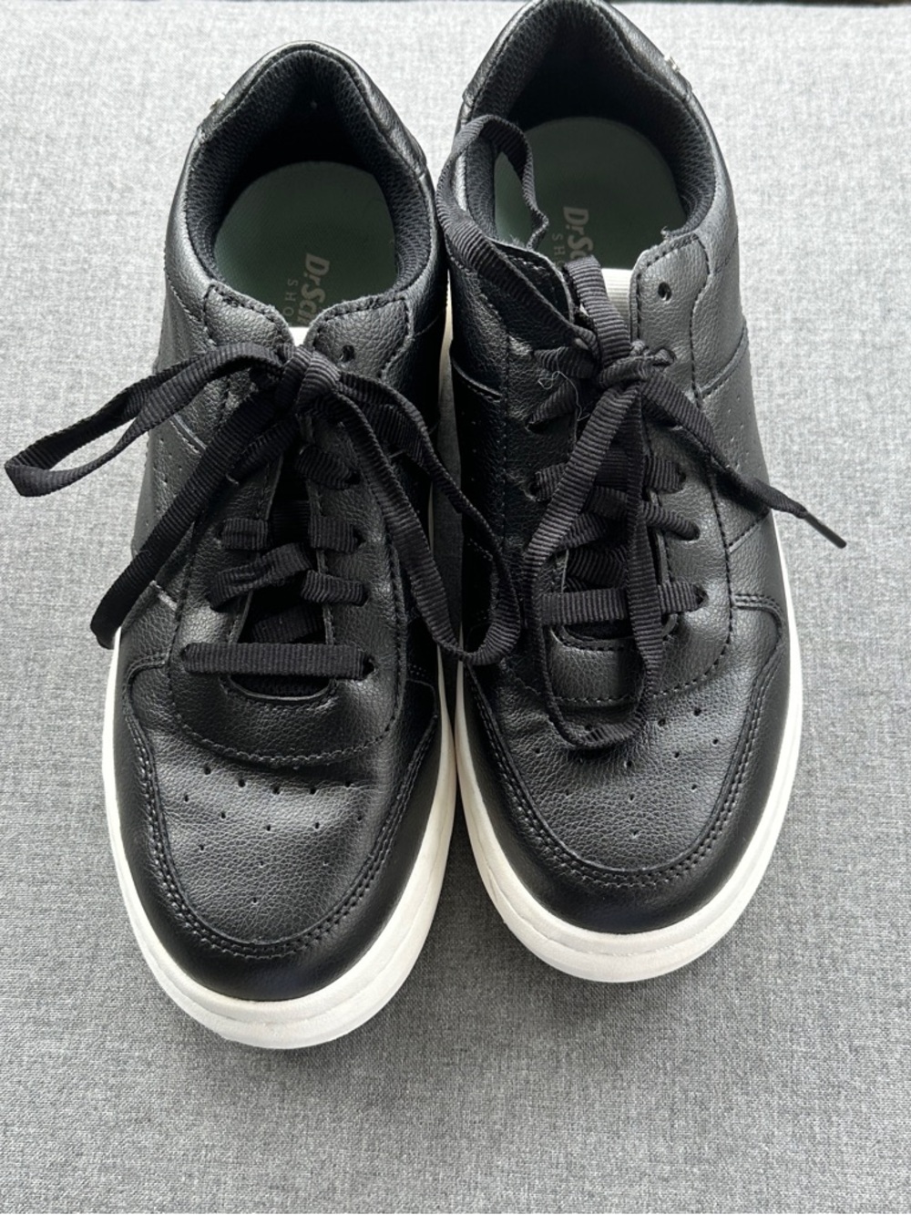 Black Leather Woman’s Casual Sneakers -